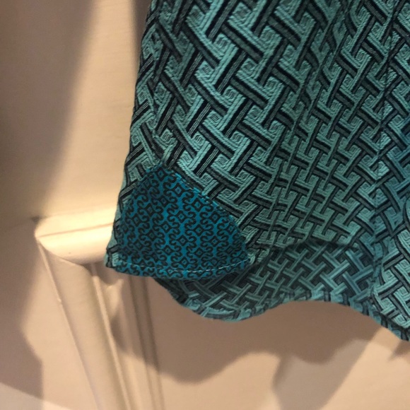Beautiful turquoise and navy shirt - Picture 2 of 4
